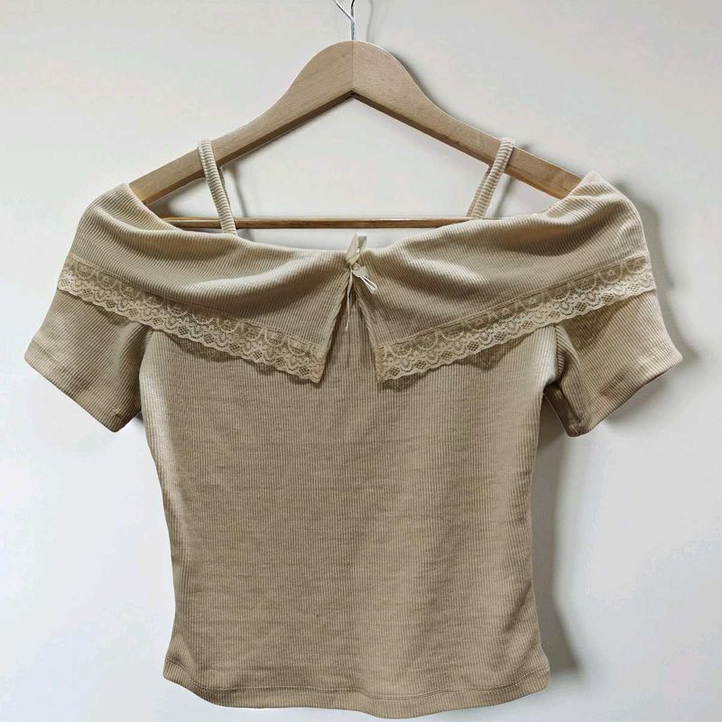 Cute Lace Collar Crop Top