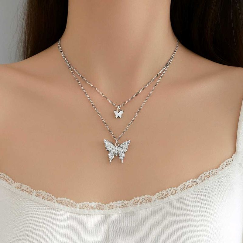 Material: High-quality alloy with silver polish