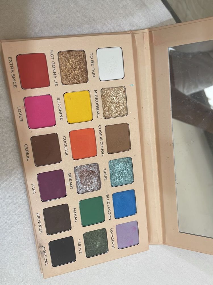 Makeup Revolution Palette