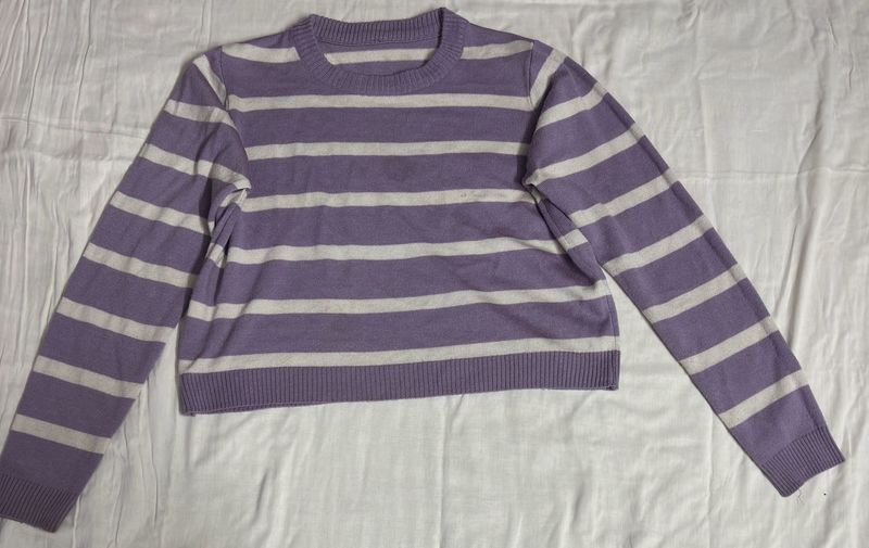 TRENDS LAVENDER STRIPPED CROPPED SWEATSHIRT