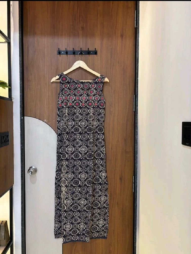 Patterned Sleeveless Dress
