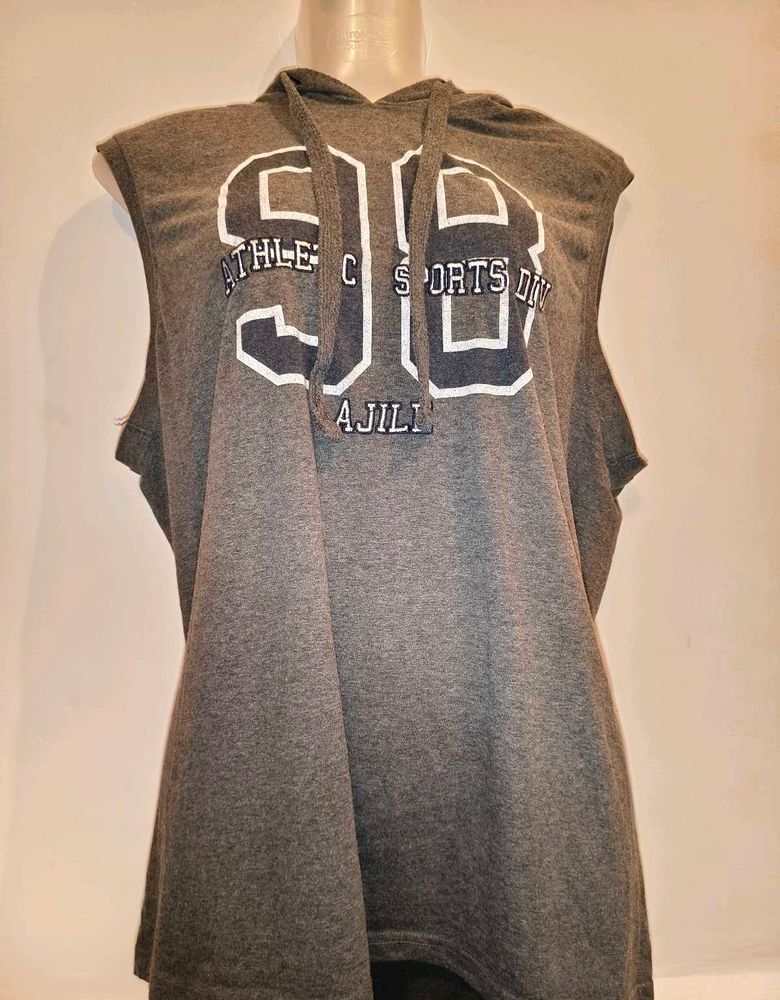 Size S/M Gray Sleeveless Hoodie T-Shirt