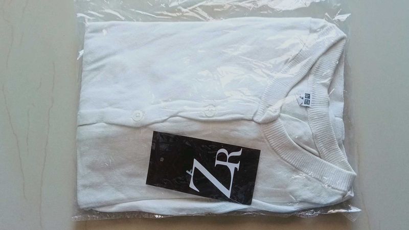 ZR White Casual T-Shirt - New with Tags