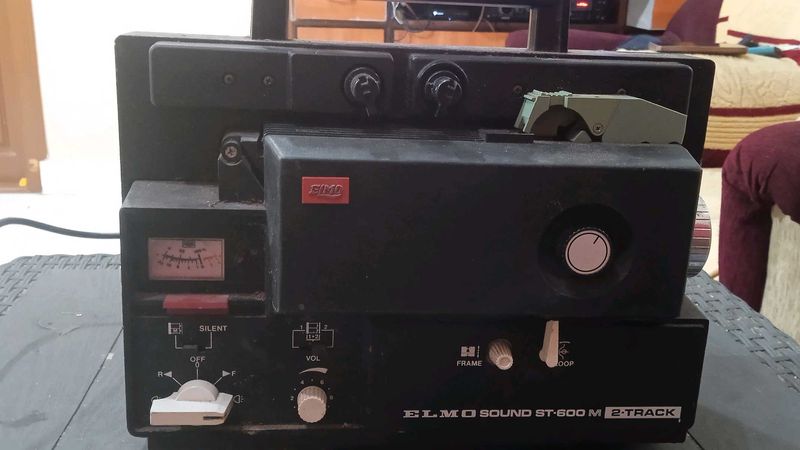 Elmo Sound ST-600 M 2-Track Projector