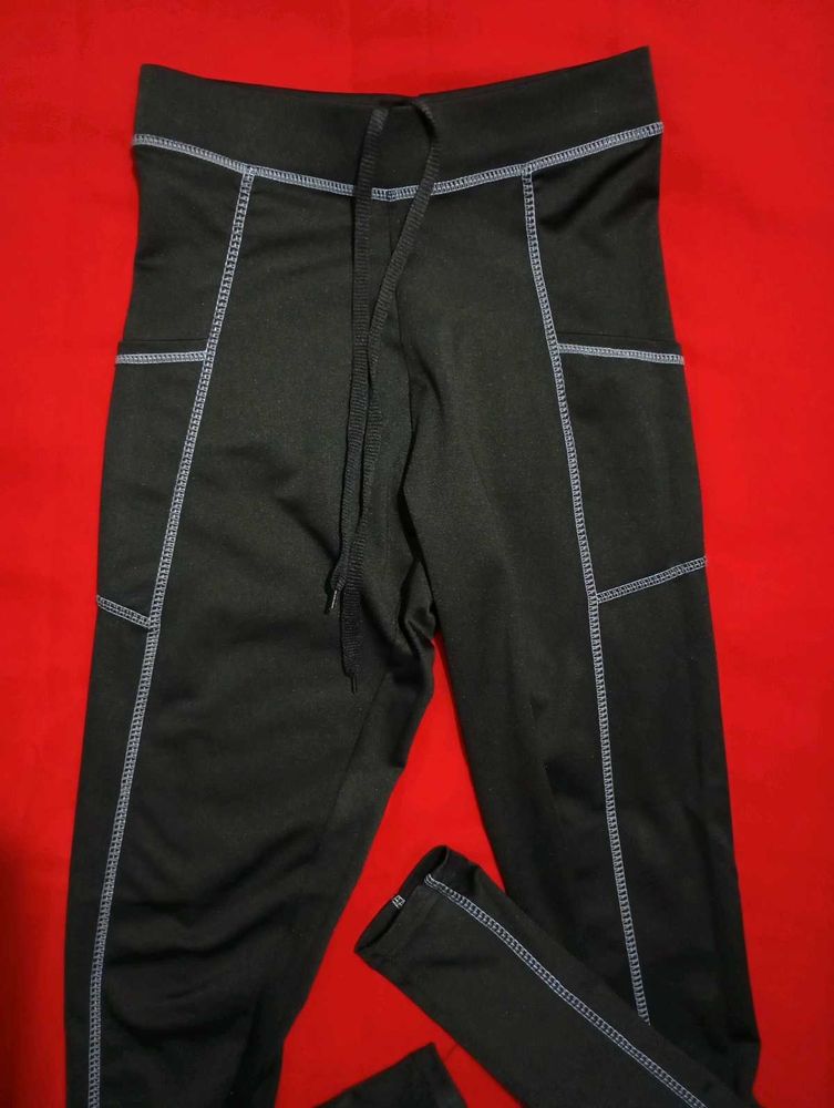 Black Athletic Leggings with Pockets