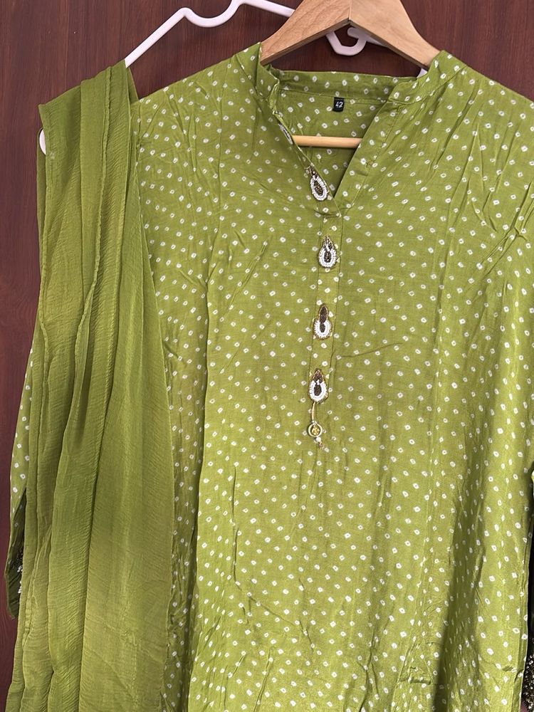 Green Bandhani Print Kurti Set