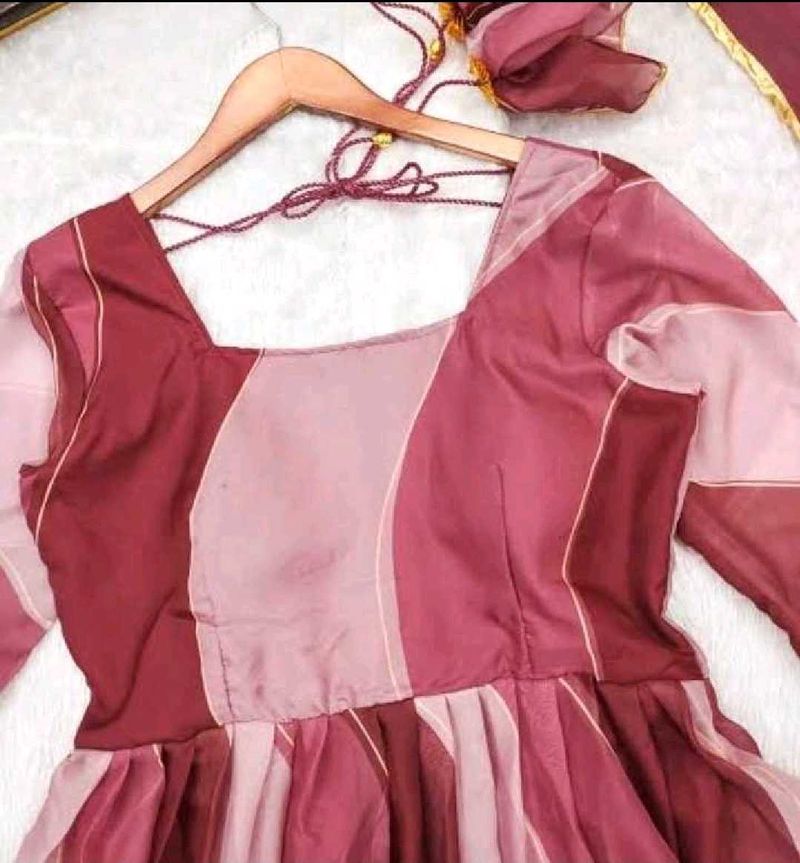 Anarkali Suit With Dupatta ✨️