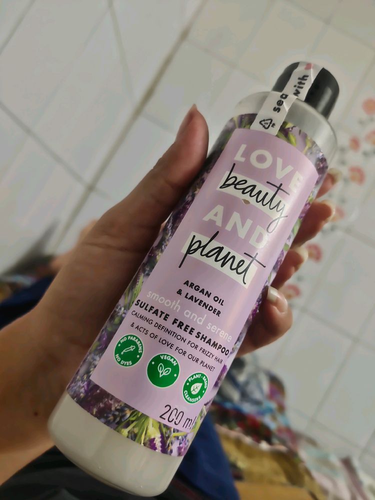 Love Beauty And Planet Hair Shampoo