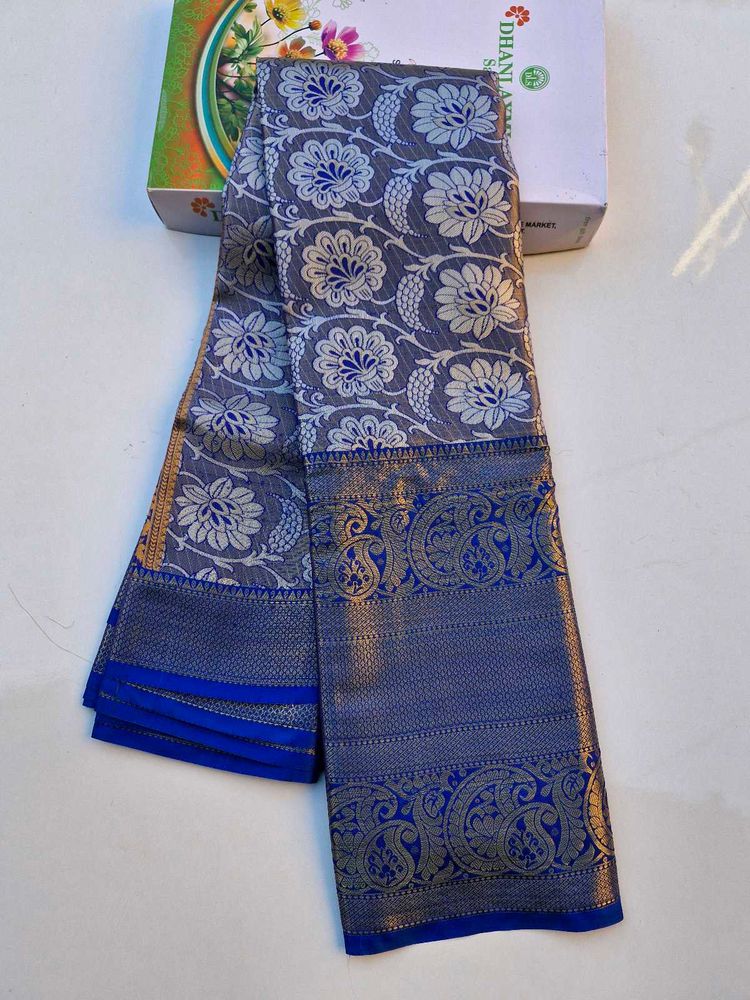 Teal Green Woven Kanjivaram Silk Saree