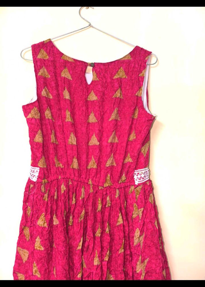 Red Sleeveless Kurti