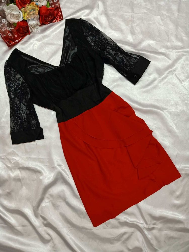 Chic Red &amp; Black Dress🌹