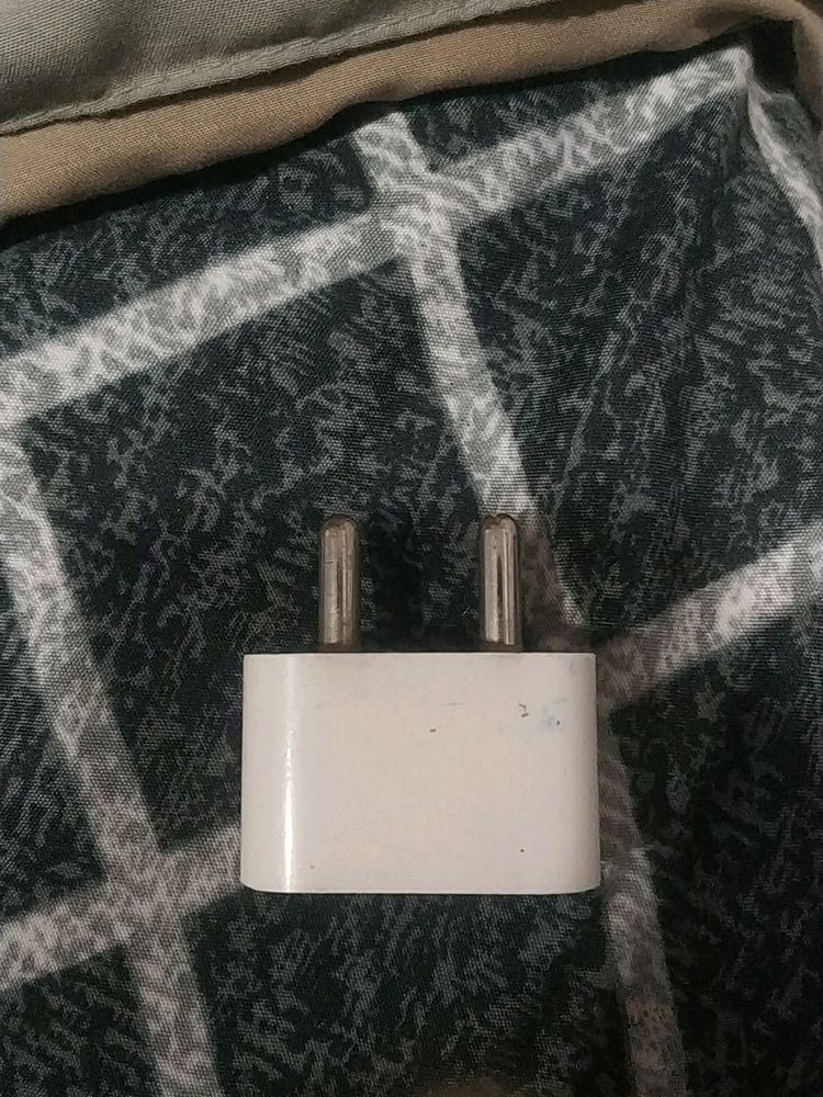 im selling apple adopter usb
