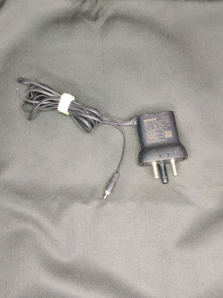 Nokia Charger (Small Pin)