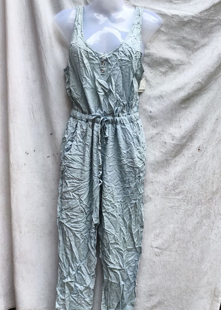 JUMPSUIT
