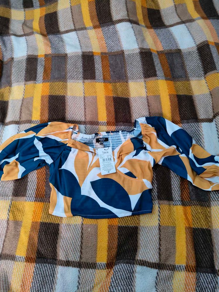 Stylish Floral Print Crop Top