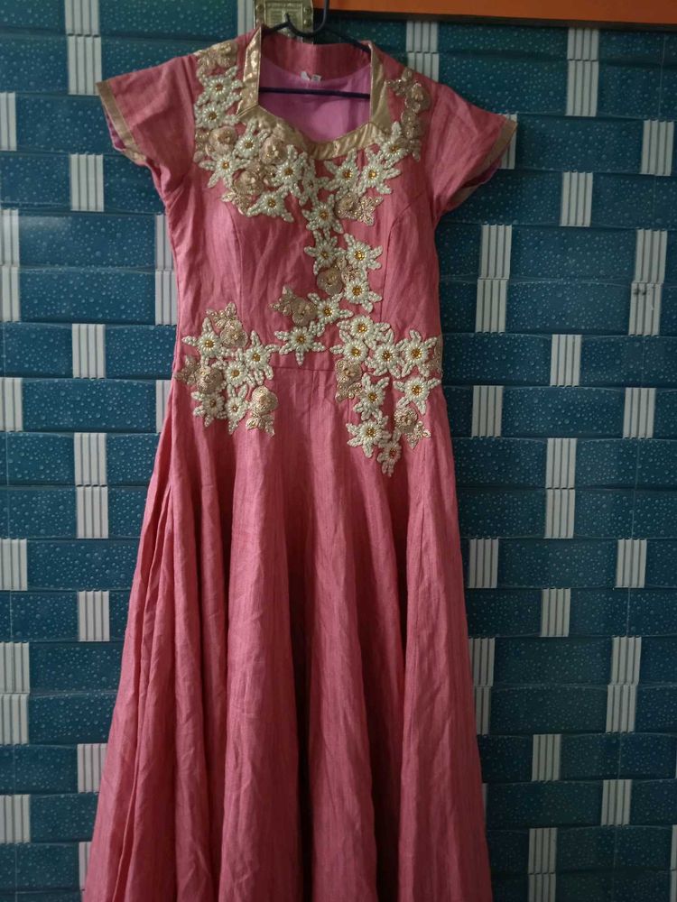 Elegant Pink Embroidered Kurta Set