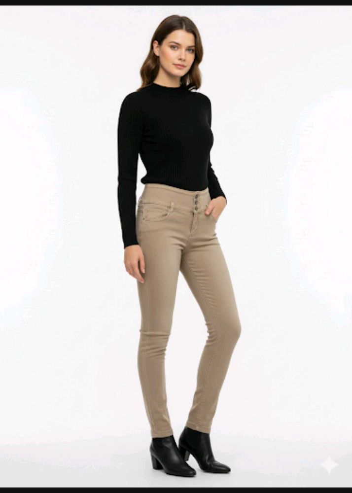 Beige High Waisted Skinny Jeans🖤