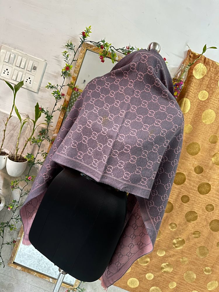 Replica Gucci Scarf With Flaws