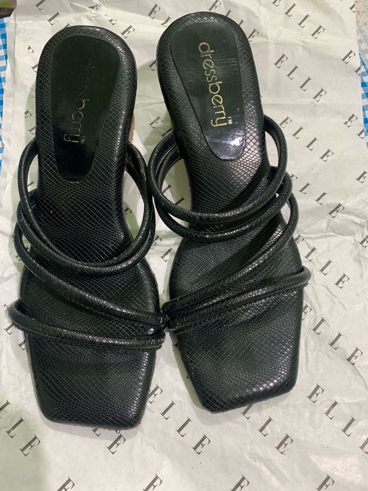 Dressberry Black Heels