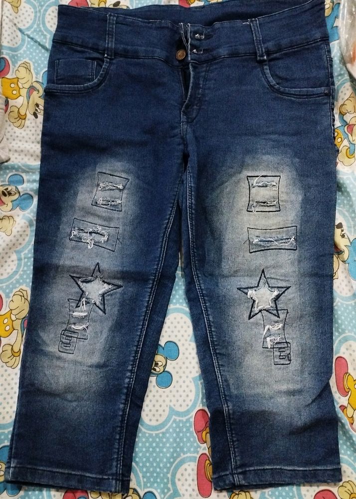 Blue Designer Capri Jeans