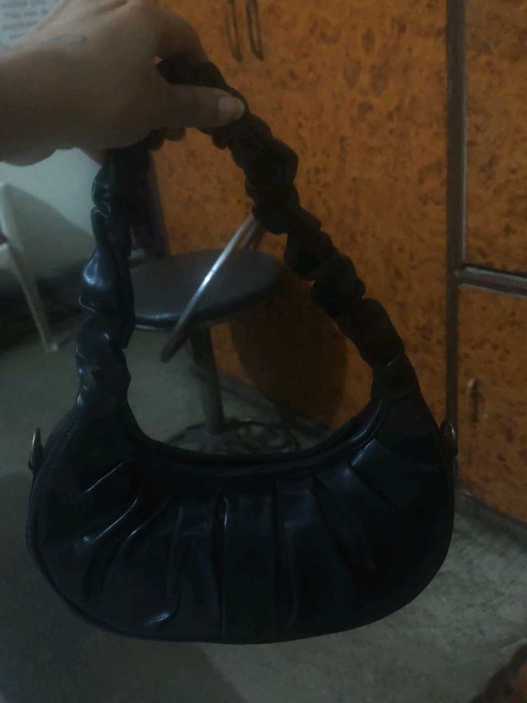 Black Ruched Handle Bag