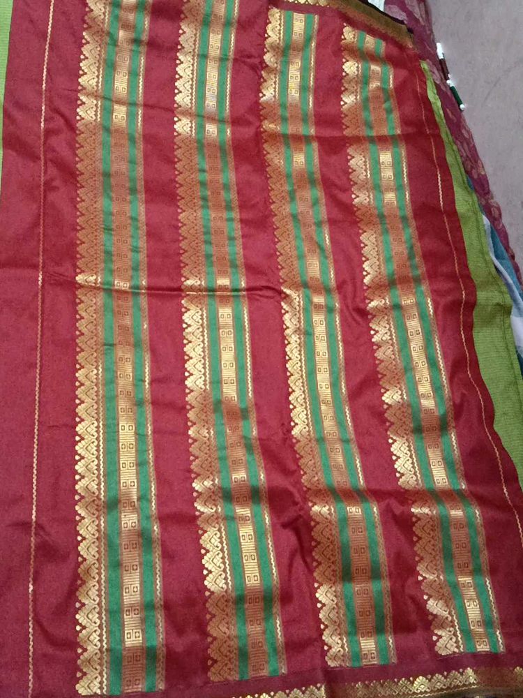 Green &amp; Gold  Maroon Handloom Saree