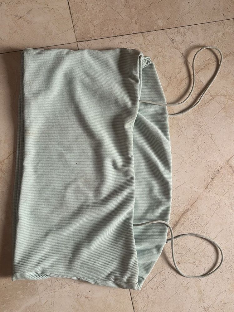 sleeveless crop tank top