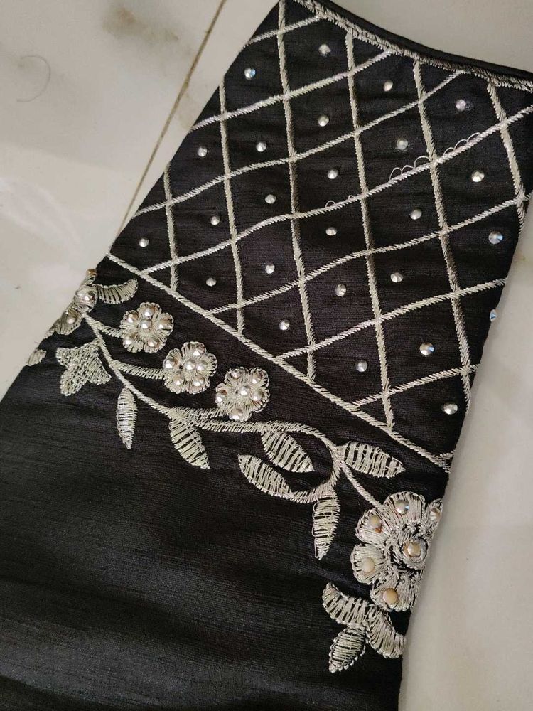 Beutiful Black 🖤 Colour Ready-made Blouse