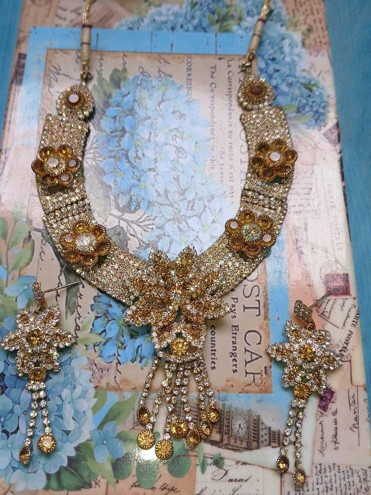 Goldan Neckless
