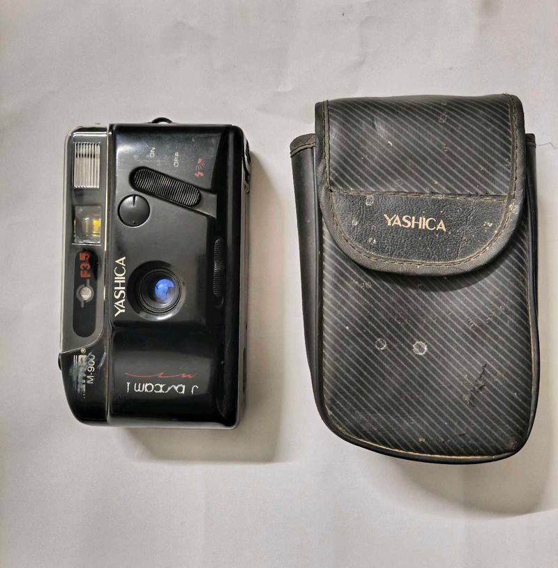Vintage Yashica M-900 Camera