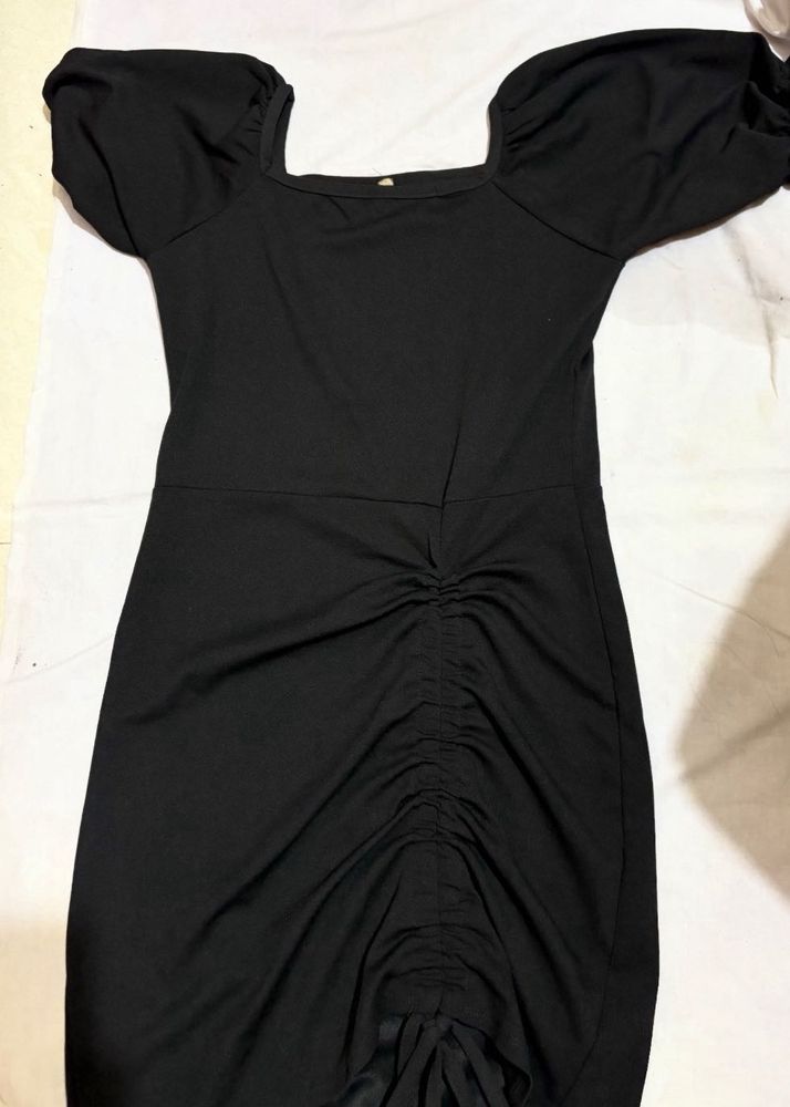 Chic Black Bodycon Mini Dress