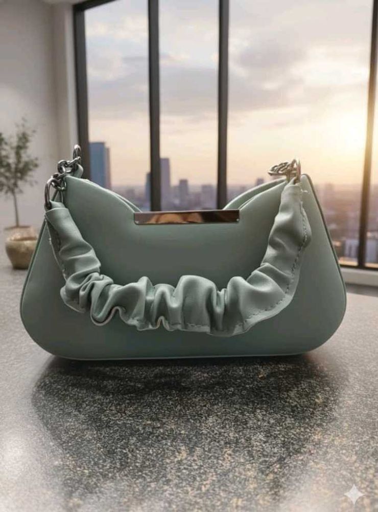 ✨Stylish and Premium Quality Cross Body Bag 👜