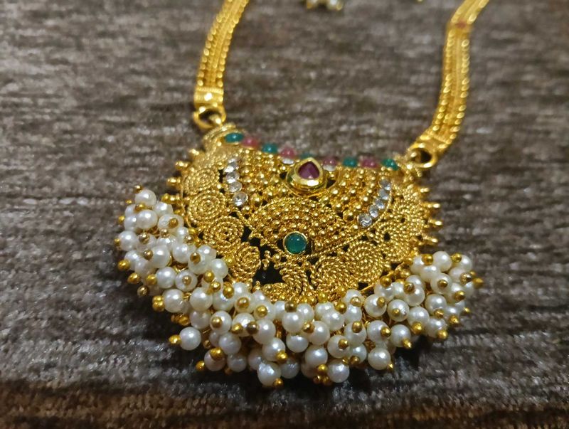Mangalsutra With Earrings