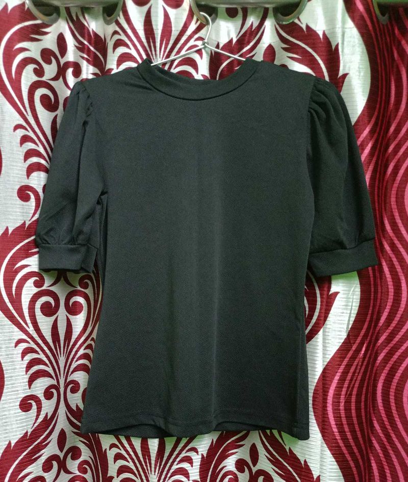 Women&#39;s Puffy Sleeved Top