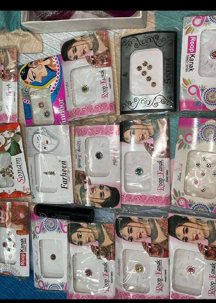 nails paint , lipstick and bindi set of 15