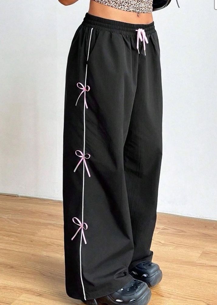 Imported Viral High Waist Bow Parachute Pant🎀