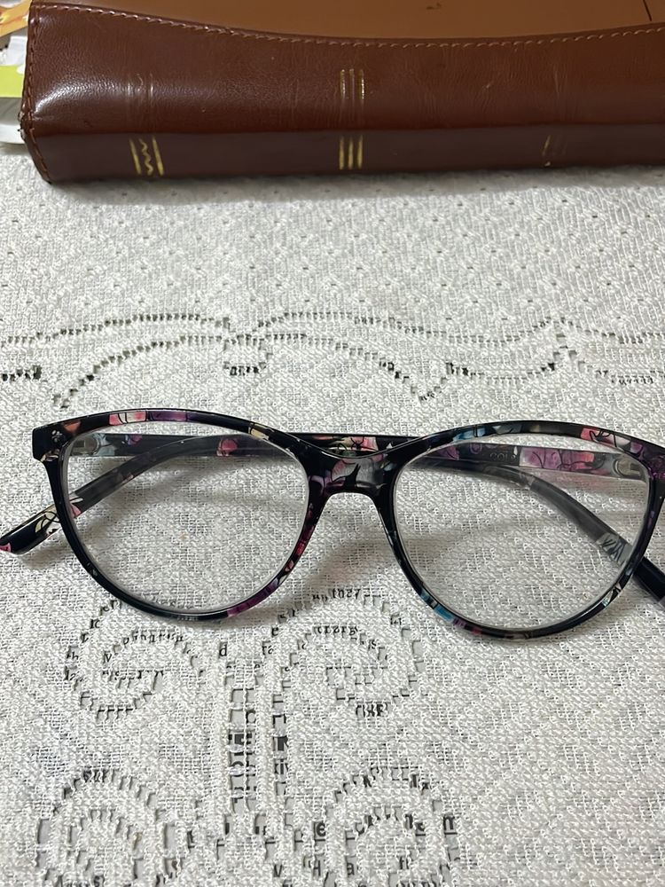 Reading Glass Floral Frame