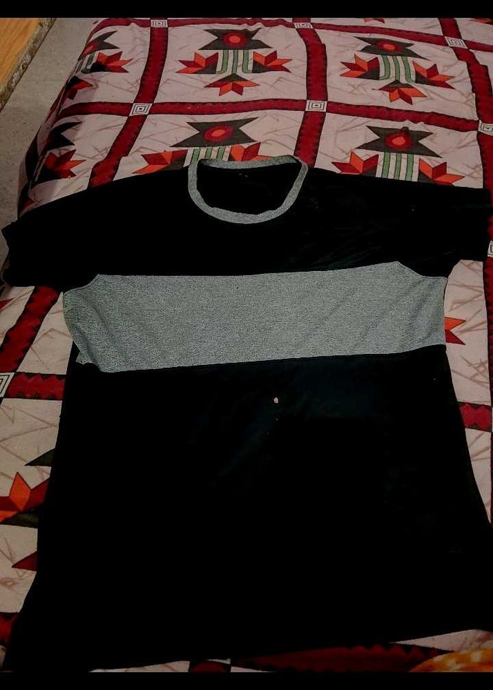 Colorblocked T-Shirt