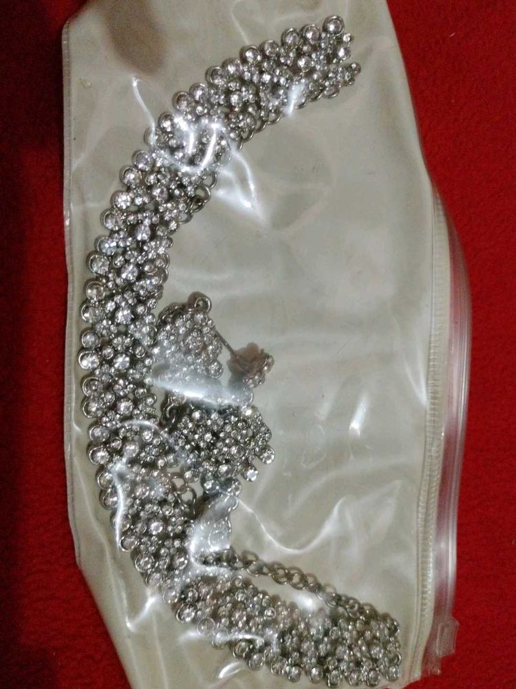 Jwellery Set Ad