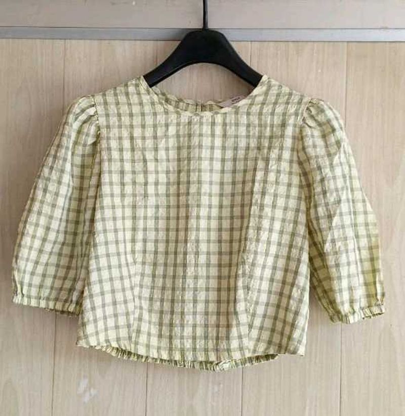 Gingham Puff Sleeve Top