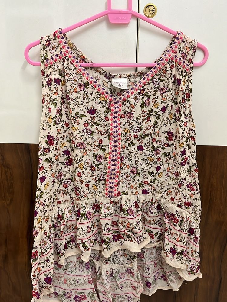 Floral Sleeveless Top 🌸