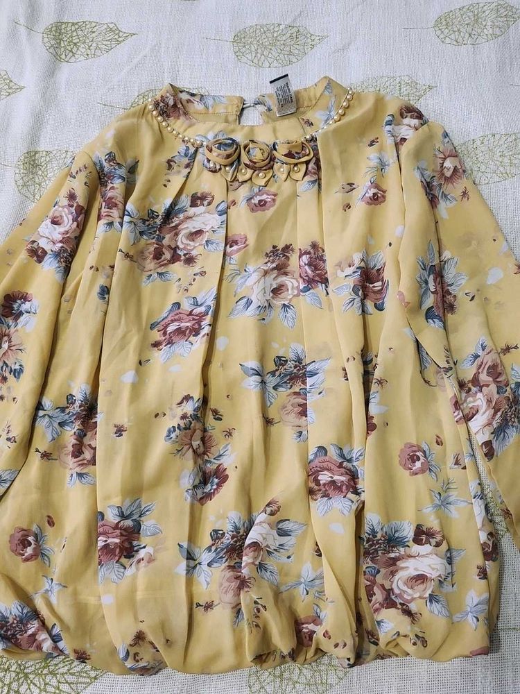 WOMEN TOP