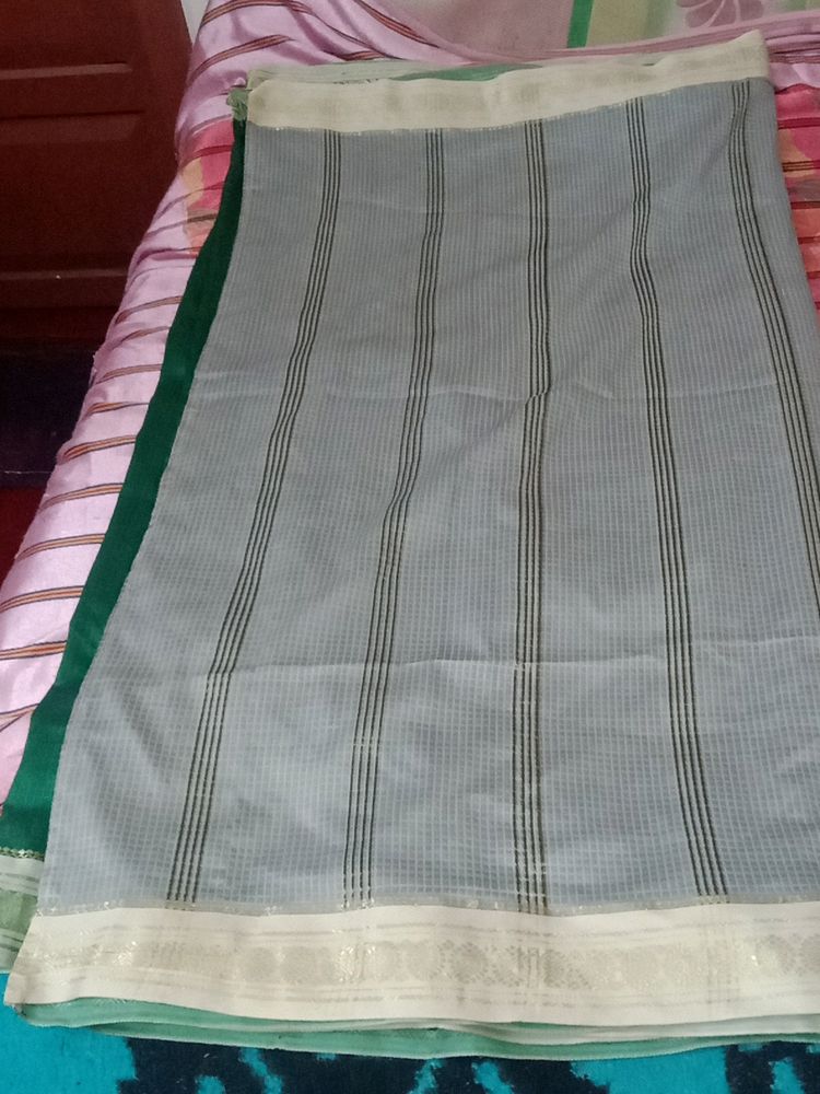 Saree With Kasavu Border