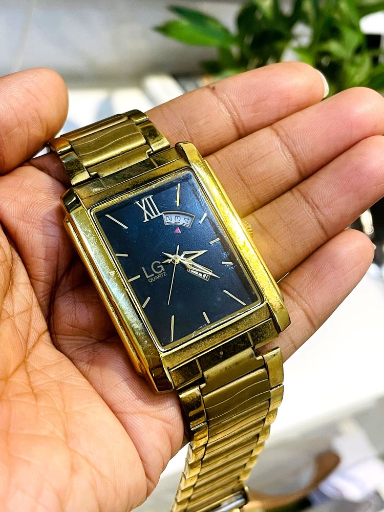 Lg Quartz Water Resistant Gold Watch