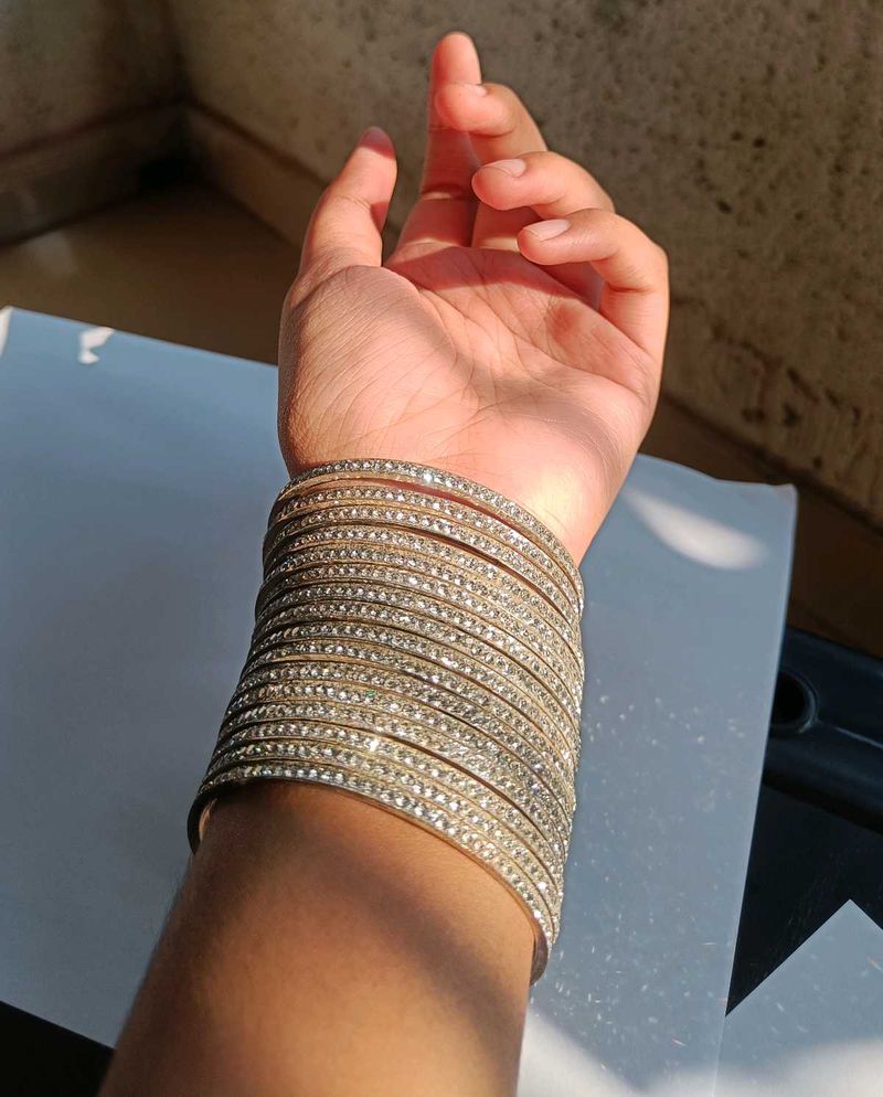 Sparkling Bangle Set