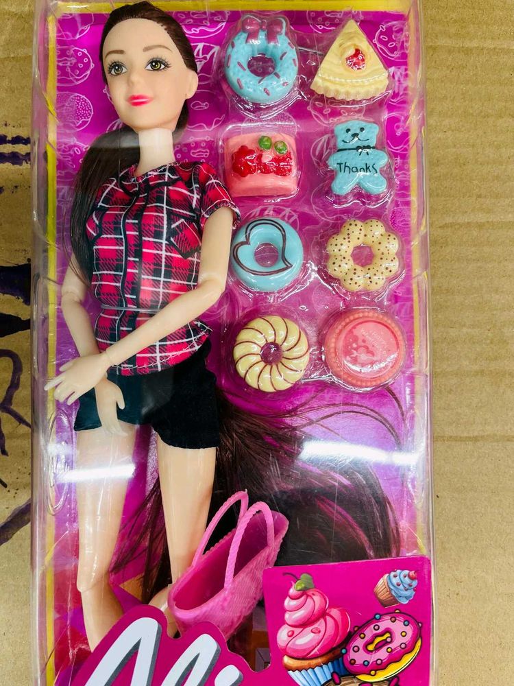 Barbie Doll With Pastry