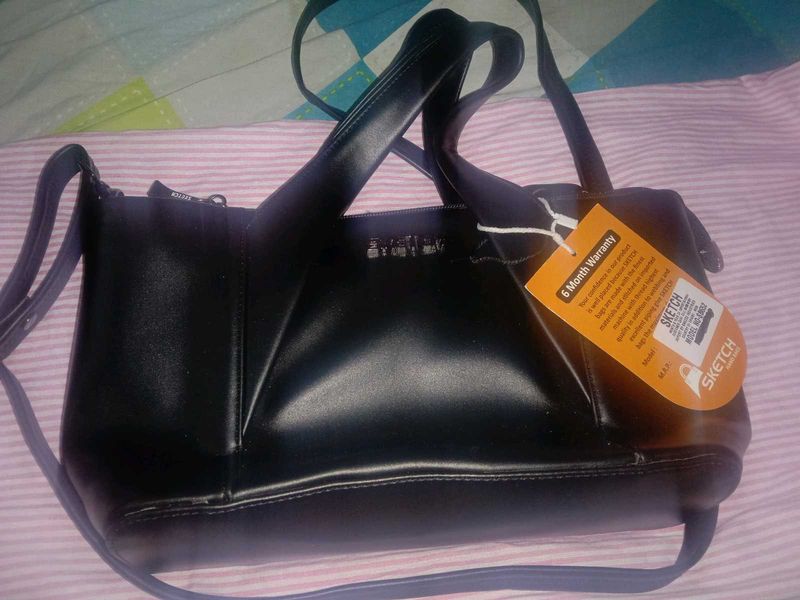 New Sketch Black Shoulder Bag