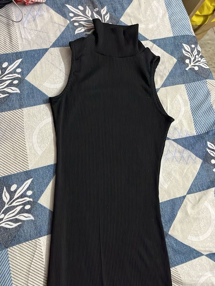 Sleeveless Black Bodycon Dress