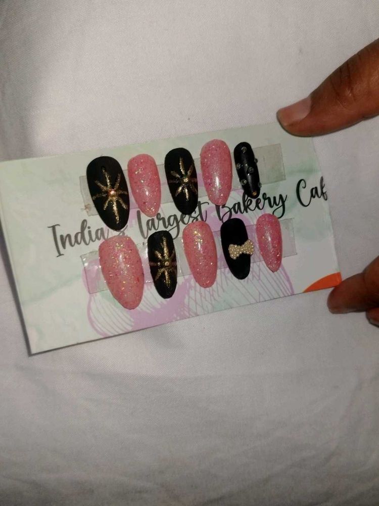 New PRESS ON NAILS 💅
