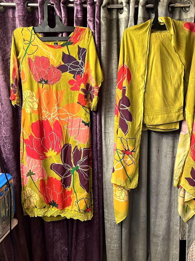 Floral Printed Kurta Set